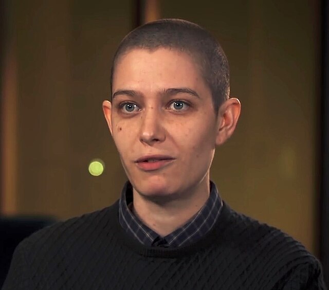 Meet_Taylor_Mason_(Asia_Kate_Dillon)_Billions_Season_2.jpg
