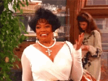 regine-hand-fanning.gif