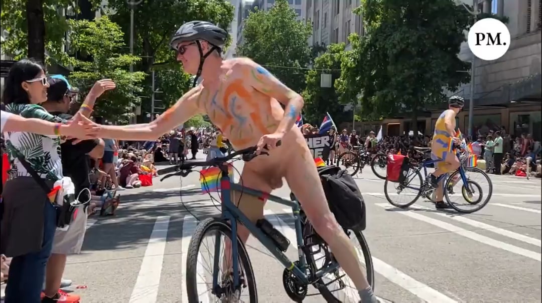 seattle-pride-parade-nude-adults-infront-of-children-v0-cmxhMGc3NnVmOThiMY2y7EAn1AjvNcXE4e5uD...jpeg