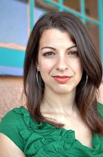 220px-Anita_Sarkeesian_headshot.jpg